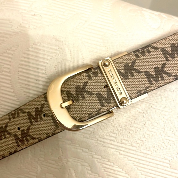 Michael Kors new without tags ladies belt size small - Picture 1 of 2